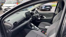 Toyota Yaris 1.5 Hybrid Design 5dr CVT Hybrid Hatchback